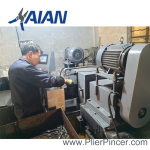 CNC grinding machine